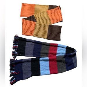 2 Gap Cozy‎ Scarves 🧣